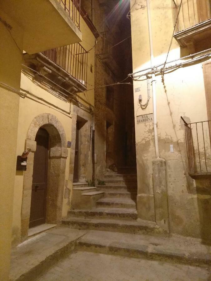Appartement La Casa Di Bianca à Caltagirone Extérieur photo