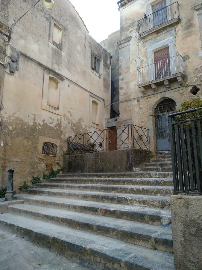 Appartement La Casa Di Bianca à Caltagirone Extérieur photo